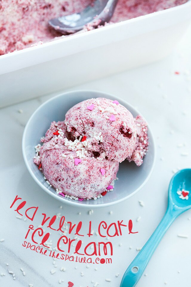 This ice cream is chock-full of red velvet cake crumbles churned into a creamy cheesecake-y base that mimics cream cheese frosting. It's divine. | www.spachethespatula.com #recipe