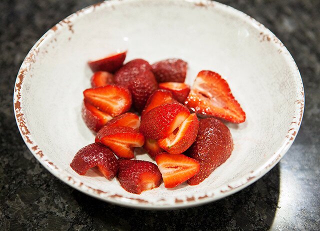 These adorable little tarts are the best way to use your Spring strawberries! | www.spachethespatula.com #recipe