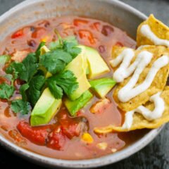 A crazy flavorful and easy soup packed with Tex-Mex flavor----and it's #vegan | www.spachethespatula.com #recipe