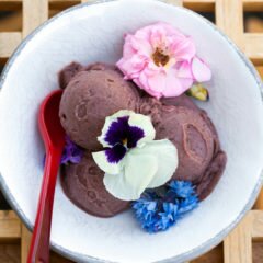 This no-churn, 3-ingredient ice cream will help you beat the heat SUPER quick! #vegan | www.spachethespatula.com #recipe