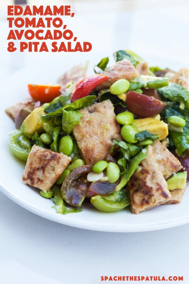 A delicious and Summer-y take on a Panzanella salad! | www.spachethespatula.com #recipe #vegan